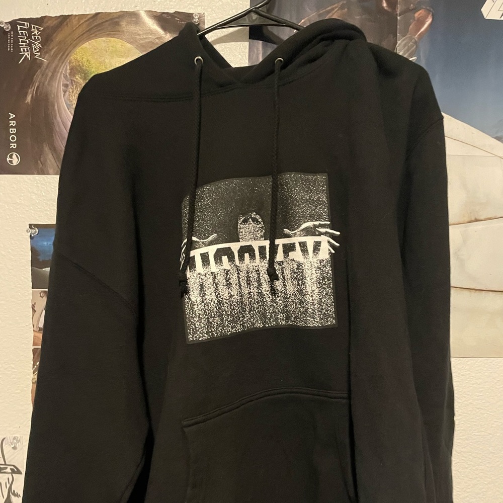 HOCKEY SKATE HOODIE
